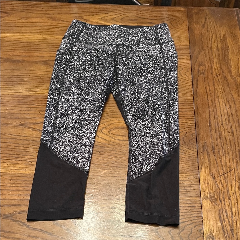 Lululemon Pace Rival Crop Marathon leggings, size 6